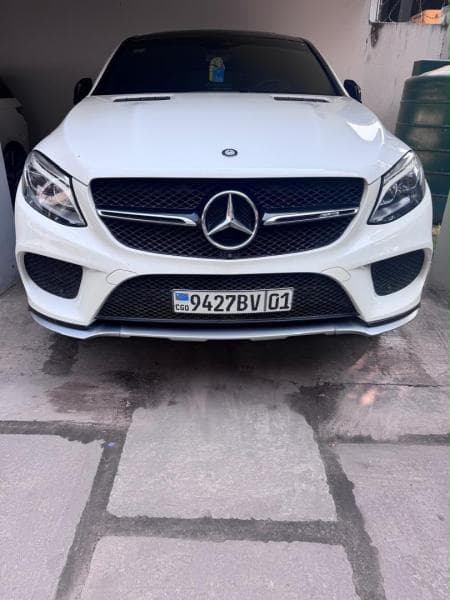 Mercedes-Benz GLE 2020 - V8 Bi-Turbo Full Option - Kintambo Mercedes-Benz à Kinshasa GLE 2020 Essence Automatique V8 Bi-Tu...