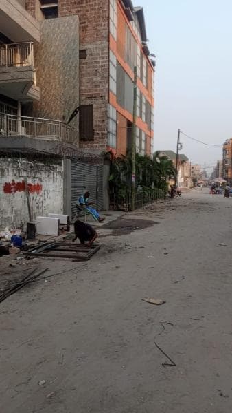 Parcelle 264m² idéalement située - Lingwala, Kinshasa à Kinshasa 264m² (12x22m) mediacongo https://www.mediacongo.net/anno...