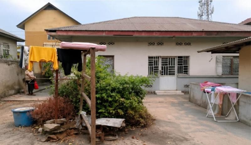 Parcelle 270m² à 5 min du centre-ville - Lingwala, Kinshasa à Kinshasa 270m² (10x27m) mediacongo https://www.mediacongo.ne...