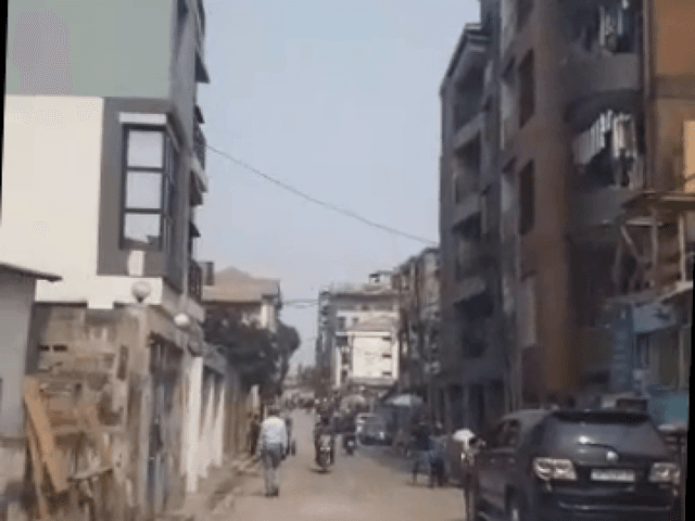 Parcelle 375m² sur avenue asphaltée - Lingwala, Kinshasa in Kinshasa mediacongo 375m² (15x25m) https://www.mediacongo.net/...