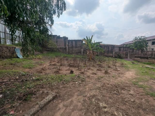 Parcelle 400 m² avec possibilité de morcellement - Ma Campagne, Ngaliema in Kinshasa mediacongo 400m² https://www.mediacon...