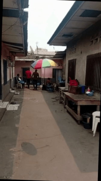 Parcelle 500 m² avec bâtiments à rénover - Kasa-Vubu, Kinshasa in Kinshasa mediacongo 500m² (20x25m) https://www.mediacong...