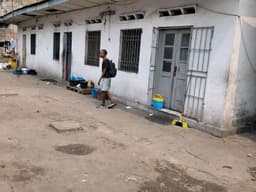 Vignette de Parcelle 500m² avec 3 maisons - Kasa-Vubu, Kinshasa 5