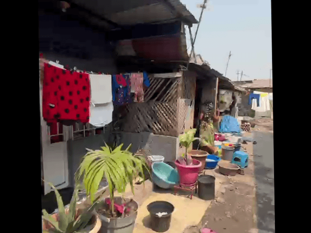 Parcelle 500m² sur grande avenue - Kasa-Vubu, Kinshasa in Kinshasa 500m² (20m x 25m) mediacongo https://www.mediacongo.net...