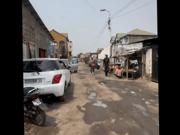 Vignette de Parcelle 500m² sur grande avenue - Kasa-Vubu, Kinshasa 3