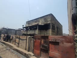 Vignette de Parcelle 625 m² avec maison inachevée proche de la Gombe - Barumbu, Kinshasa 5