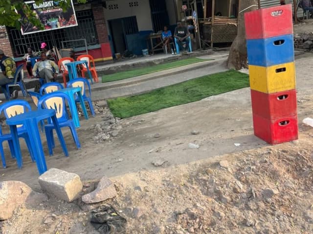 Parcelle 646 m² sur route principale - Barumbu, Kinshasa in Kinshasa mediacongo 646m² (38m x 17m) https://www.mediacongo.n...