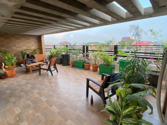 Parcelle avec 5 appartements locatifs (revenu 1 700$/mois) - Pigeon, Ngaliema in Kinshasa 8 5 17x22m mediacongo https://ww...