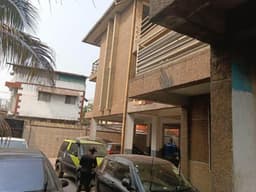 Vignette de Parcelle avec 5 appartements sur 225m² - Barumbu, Kinshasa 3