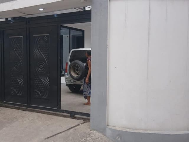 Parcelle avec maison 3 chambres et 2 appartements indépendants - Binza Pigeon, Ngaliema in Kinshasa 7 5 mediacongo https:/...