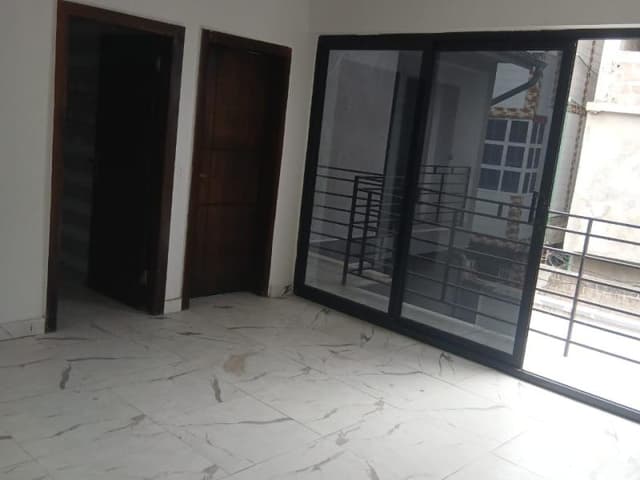 Parcelle avec maison 3 chambres et 2 appartements indépendants - Binza Pigeon, Ngaliema in Kinshasa 7 5 mediacongo https:/...