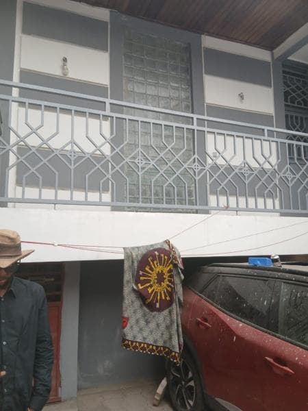 Parcelle avec maison 3 chambres et 2 appartements indépendants - Binza Pigeon, Ngaliema à Kinshasa 7 5 mediacongo https://...