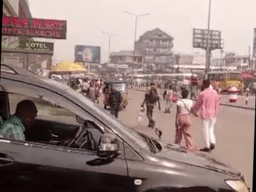 Vignette de Parcelle de 1 500 m² au Rond-Point Victoire - Kalamu, Kinshasa 2