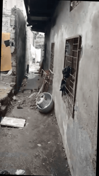 Parcelle de 400m² avec maisons à détruire - Barumbu, Kinshasa à Kinshasa 16x25m (400m²) mediacongo https://www.mediacongo....