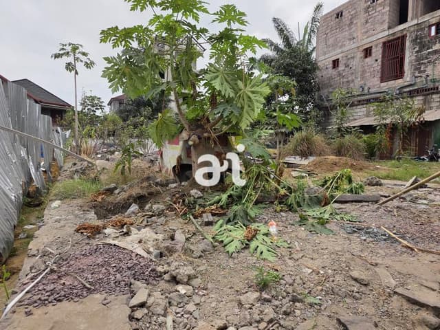 Parcelle de ±800m² avec bâtisse à Jamaïque - Kintambo, Kinshasa in Kinshasa mediacongo 800m² 4 2 https://www.mediacongo.ne...