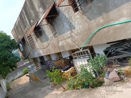 Vignette de Parcelle R+2 avec 3 appartements (760m²) - Macampagne, Ngaliema 2