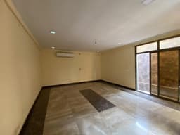 Vignette de Résidence duplex 8 chambres sur 500m² - Avenue asphaltée, Ngaliema 2