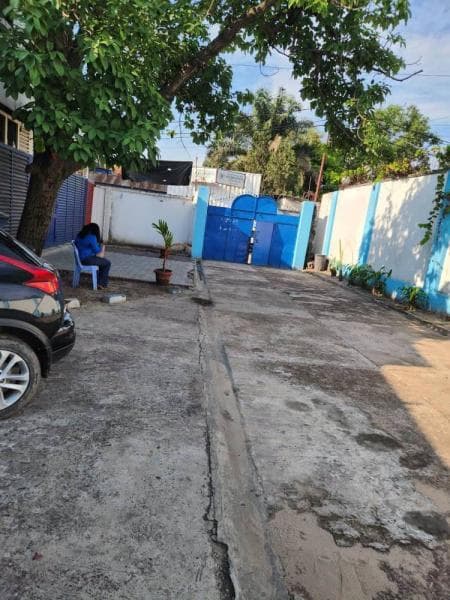 Terrain 308m² en plein cœur du quartier résidentiel - Limete, Kinshasa à Kinshasa 308m² (15,40m x 20m) mediacongo https://...