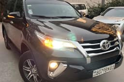 Vignette de Toyota Fortuner 2018 - Essence Automatique 4 Cylindres - Gombe 1