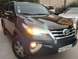 Vignette de Toyota Fortuner 2018 - Essence Automatique 4 Cylindres - Gombe 6