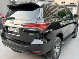 Vignette de Toyota Fortuner 2019 - Essence Automatique, 61 000 km - Gombe 8