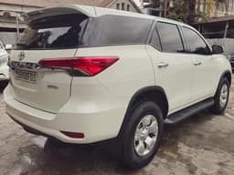 Vignette de Toyota Fortuner 2020 - Essence Automatique 4 Cylindres - Gombe 10