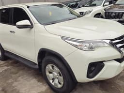 Vignette de Toyota Fortuner 2020 - Essence Automatique 4 Cylindres - Gombe 8