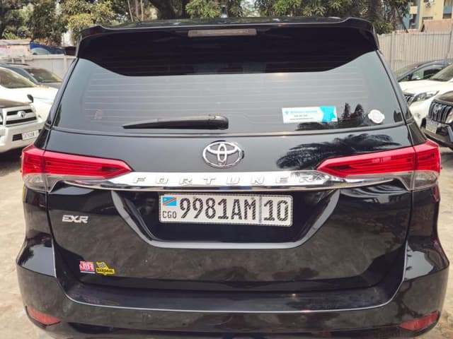 Toyota Fortuner 2020 - Essence Automatique, 68 000 km - Gombe Toyota in Kinshasa 2020 4 cylindres mediacongo Fortuner Esse...