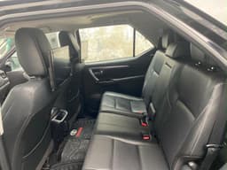 Vignette de Toyota Fortuner 2025 - 6 cylindres Essence, intérieur cuir - Gombe 3