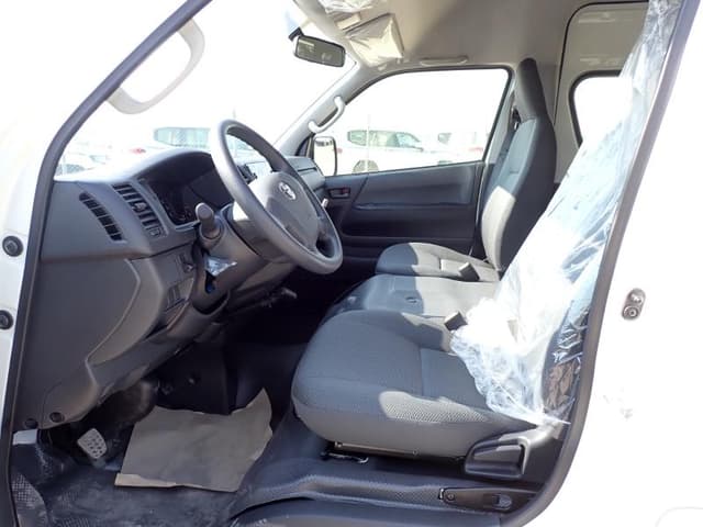 Toyota Hiace 2025 - Minibus 18 places Diesel neuf - Gombe Toyota in Kinshasa 2025 mediacongo Hiace Diesel https://www.medi...