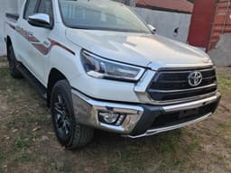 Vignette de Toyota Hilux 2024 - Automatique Essence 4 Cylindres - Gombe 2