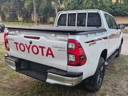 Vignette de Toyota Hilux 2025 - Pick-up Diesel Neuf 0 km - Gombe 8