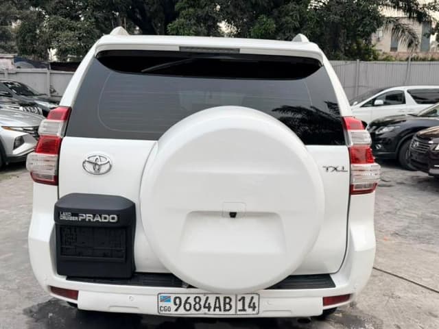 Toyota Land Cruiser Prado 2015 - Essence Automatique 4 cylindres - Gombe Toyota in Kinshasa 2015 4 cylindres mediacongo La...