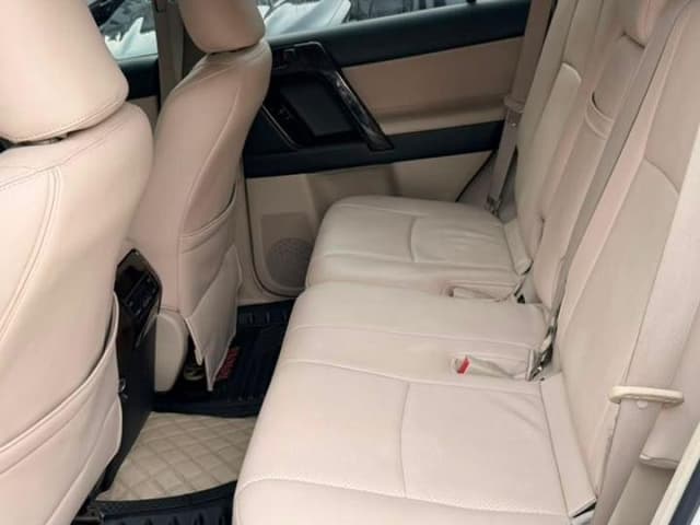 Toyota Land Cruiser Prado 2015 - Essence Automatique 4 cylindres - Gombe Toyota in Kinshasa 2015 4 cylindres mediacongo La...