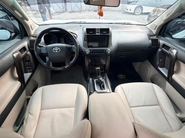 Toyota Land Cruiser Prado 2015 - Essence Automatique 4 cylindres - Gombe Toyota in Kinshasa 2015 4 cylindres mediacongo La...