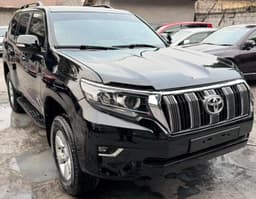 Vignette de Toyota Land Cruiser Prado 2015 modifié 2023 - Essence Automatique 26 000 km - Gombe 1