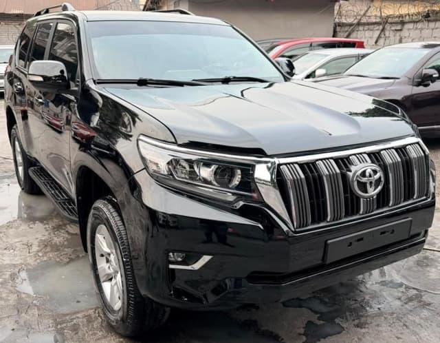Toyota Land Cruiser Prado 2015 modifié 2023 - Essence Automatique 26 000 km - Gombe Toyota in Kinshasa Land Cruiser Prado ...