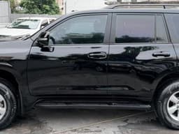 Vignette de Toyota Land Cruiser Prado 2015 modifié 2023 - Essence Automatique 26 000 km - Gombe 3