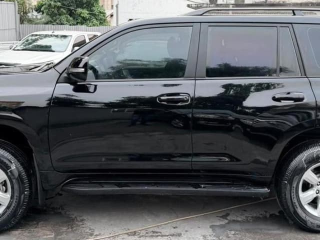 Toyota Land Cruiser Prado 2015 modifié 2023 - Essence Automatique 26 000 km - Gombe Toyota in Kinshasa Land Cruiser Prado ...