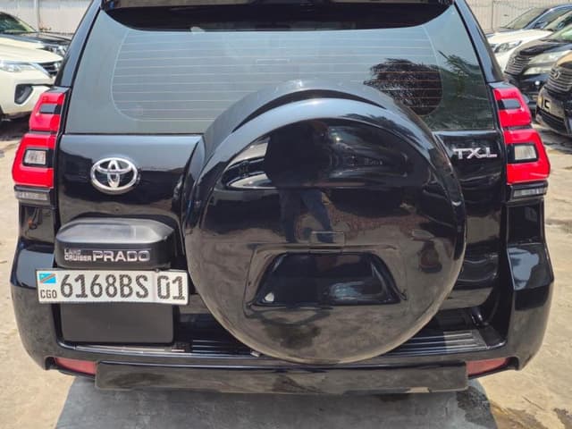 Toyota Land Cruiser Prado 2023 - Essence Automatique, Intérieur Cuir - Gombe Toyota in Kinshasa 2023 4 cylindres mediacong...