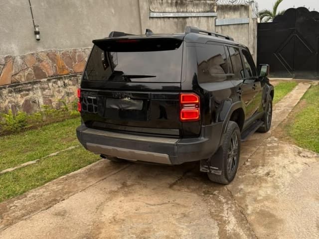 Toyota Land Cruiser Prado 2025 - Essence Automatique Full Options - Ngaliema Toyota in Kinshasa Land Cruiser Prado 2025 Es...
