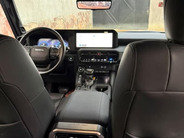 Toyota Land Cruiser Prado 2025 - Essence Automatique Full Options - Ngaliema Toyota in Kinshasa Land Cruiser Prado 2025 Es...