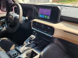 Vignette de Toyota Land Cruiser Prado Adventure 2025 - Essence Automatique 5 000 km - Gombe 7