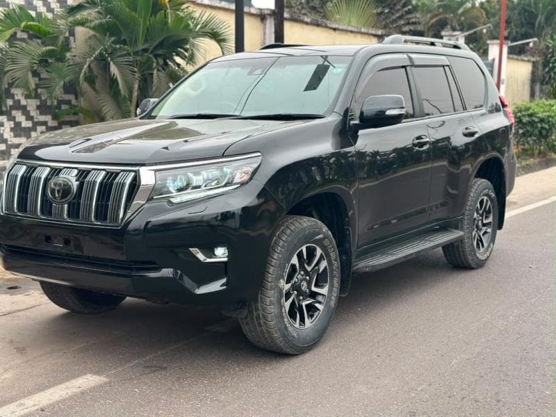 Toyota Land Cruiser Prado TX-L 2020 - Essence Automatique 7 places - Limete Toyota à Kinshasa Land Cruiser Prado TX-L 2020...