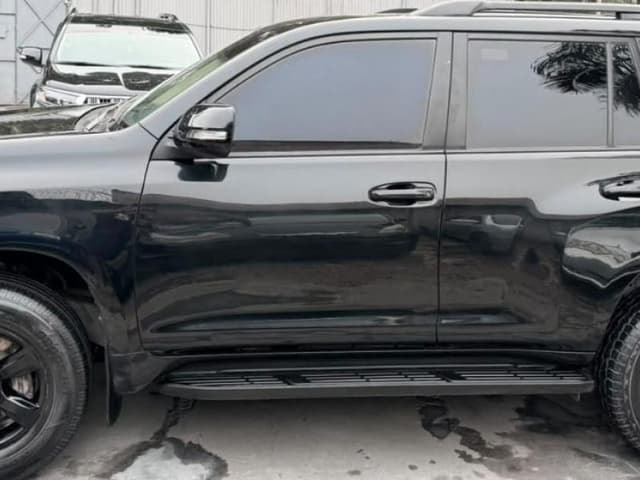 Toyota Land Cruiser Prado TXL 2015 - Essence Automatique 4 cylindres - Gombe Toyota in Kinshasa 2015 4 cylindres mediacong...