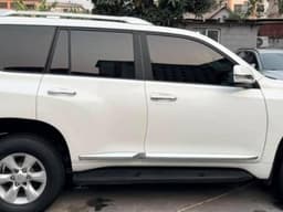 Vignette de Toyota Land Cruiser Prado TXL 2015 - Essence Automatique 43 000 km - Gombe 10