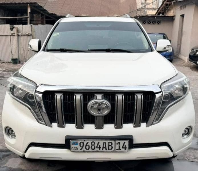 Toyota Land Cruiser Prado TXL 2015 - Essence Automatique - Gombe Toyota à Kinshasa Land Cruiser Prado TXL 2015 Essence Aut...