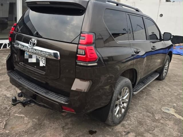 Toyota Land Cruiser Prado TXL 2023 - V6 Essence Automatique - Gombe Toyota in Kinshasa Land Cruiser Prado TXL 2023 Essence...