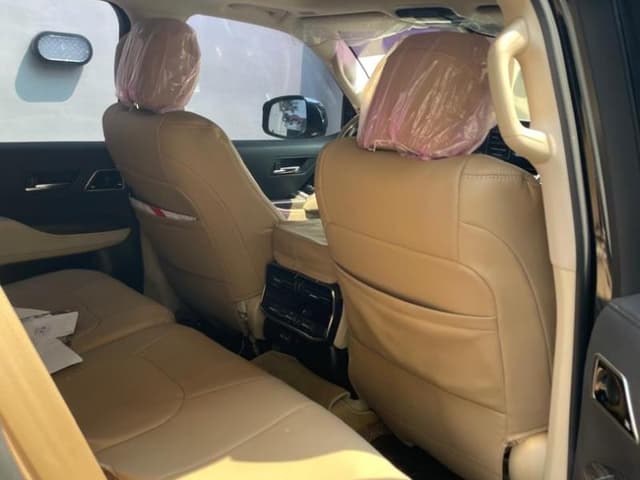 Toyota Land Cruiser VX 2023 - Automatique Essence, Version CFAO - Gombe Toyota in Kinshasa 2023 mediacongo Land Cruiser VX...
