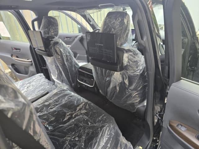 Toyota Land Cruiser VX-R 2025 - Neuf 0 km Essence Automatique - Limete Toyota in Kinshasa Land Cruiser VX-R 2025 Essence A...